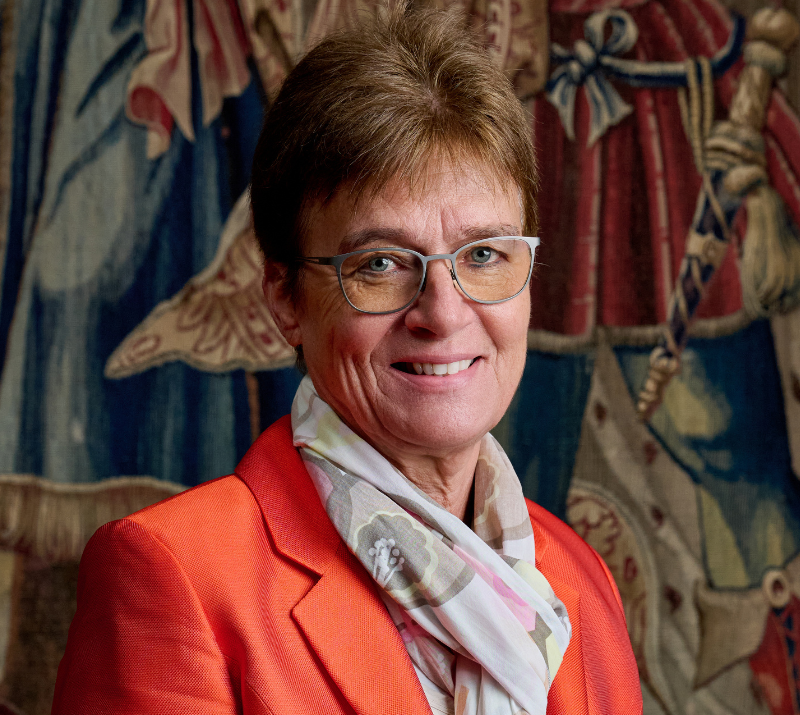 Saskia Van Uffelen 800 x 800