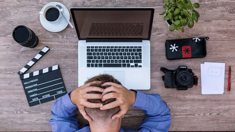 Blogger in distress
