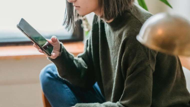 Text messages infecting our smartphone